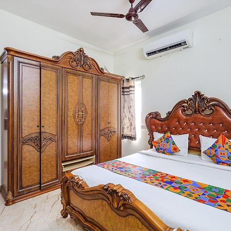 Hotel OYO 24784 Fen Breeze Siruseri Exterior foto