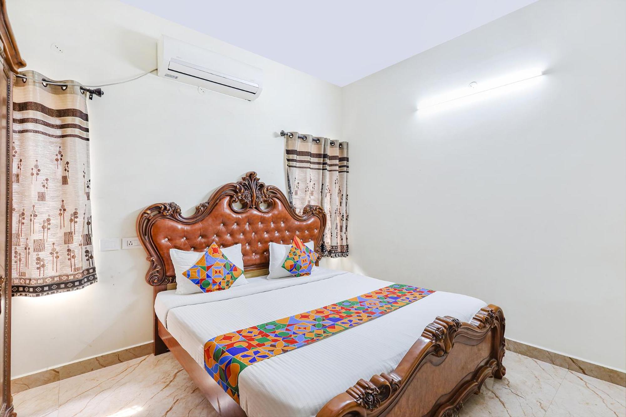 Hotel OYO 24784 Fen Breeze Siruseri Exterior foto