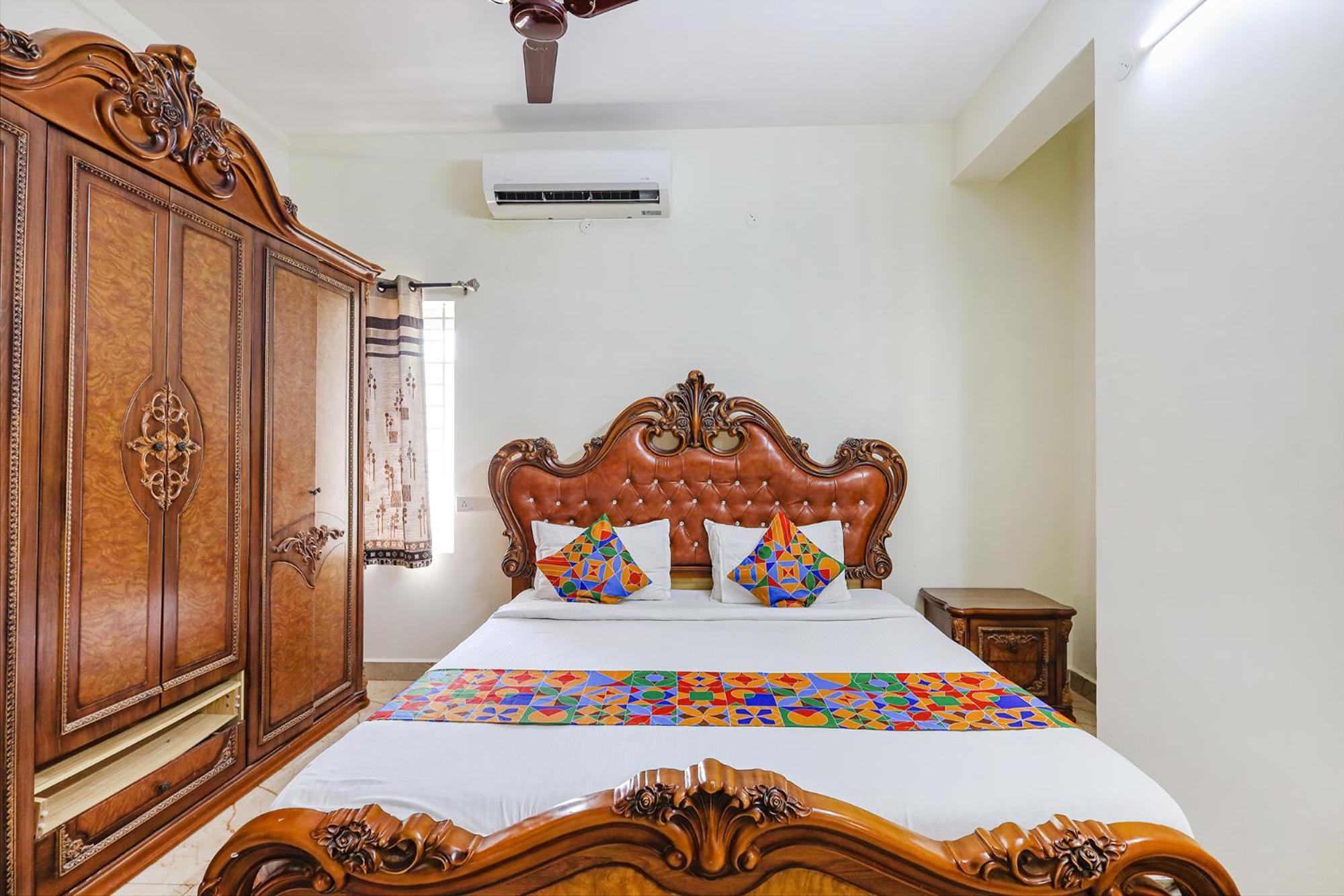 Hotel OYO 24784 Fen Breeze Siruseri Exterior foto